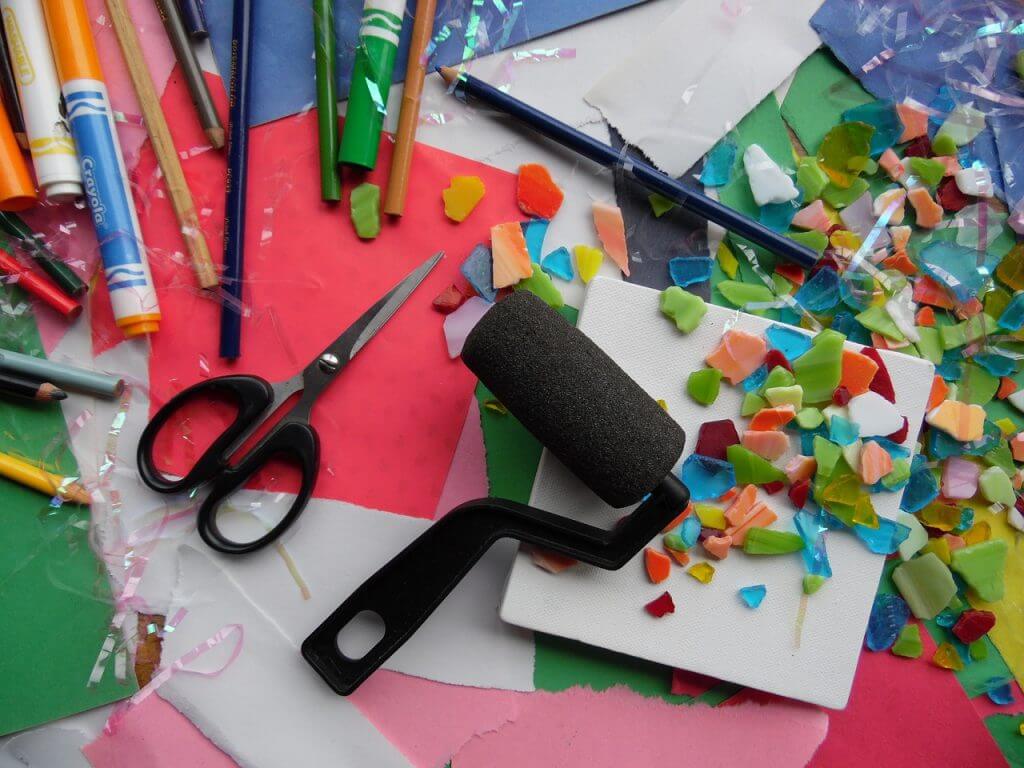 art-supplies-957576_1280